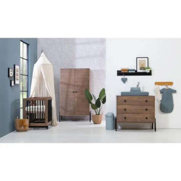Europe Baby Beau Babykamer Walnoot | Bed 60 x 120 cm + Commode + Kast 2-Deurs