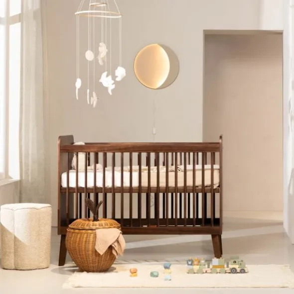 Europe Baby Olivia II Ledikant 60 x 120 cm - Walnoot / Walnoot - Retro