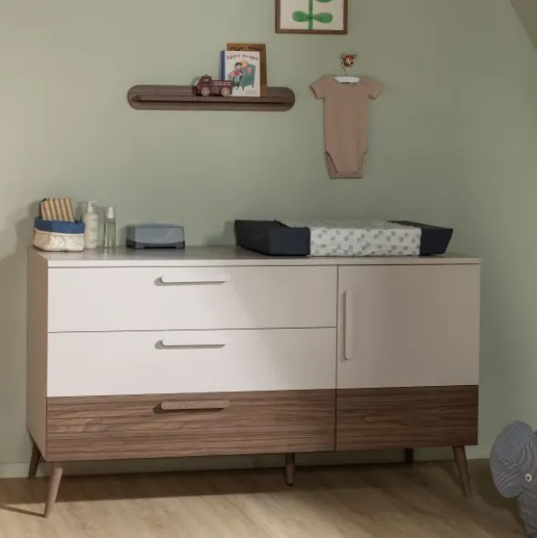 Europe Baby Sev XL Commode - Cashmere/Walnoot
