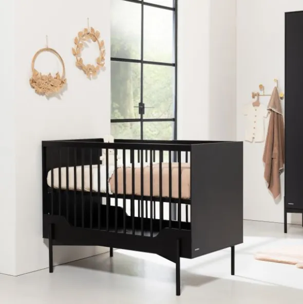 Kidsmill Boutique Babykamer Zwart Mat | Bed 60 x 120 cm + Commode
