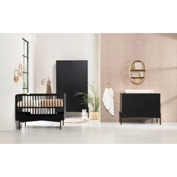 Kidsmill Boutique Babykamer Zwart Mat | Bed 60 x 120 cm + Commode