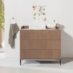 Kidsmill Levi Babykamer Incl. Ronde Potenset Walnoot | Ledikant 60 x 120 cm + Commode