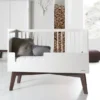 Kidsmill Sixties Babybed Wit Mat / Walnoot 70 x 140 cm