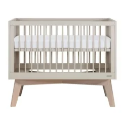 Kidsmill Sixties Babykamer Oatmeal / Eiken | Ledikant 60 x 120 cm + Commode