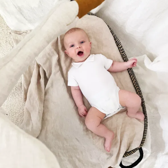 Klein Baby Romper Met Kraag - Korte Mouw - Mt. 50 - Off White