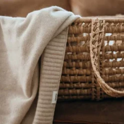 Koeka Wiegdeken Premium Knit Beja - Merino Wol/Cashmere - Warm White - 75x90 cm