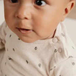 Little Dutch Newborn NOOS Little Farm - T-shirt lange mouw maat 50 - Green leaves